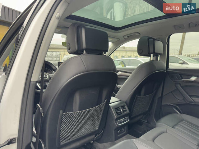 Ауди Ку 5 2020 в Стрые на Automoto.ua Белый Ауди Ку 5, объемом двигателя 2 л и пробегом 56 тыс. км за 26900 $, фото 56 на Automoto.ua