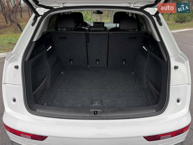 Білий Ауді Ку 5, об'ємом двигуна 1.98 л та пробігом 98 тис. км за 29950 $, фото 37 на Automoto.ua