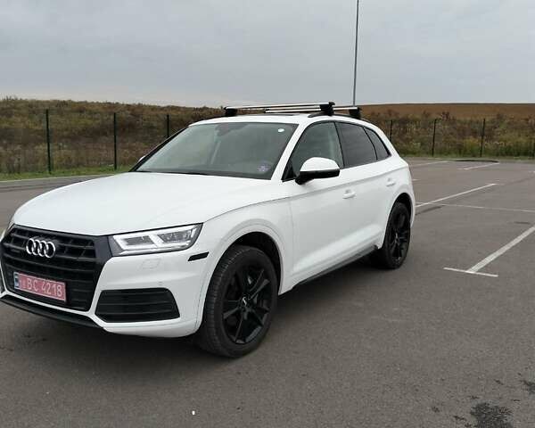 Белый Ауди Ку 5, объемом двигателя 2 л и пробегом 52 тыс. км за 30900 $, фото 5 на Automoto.ua