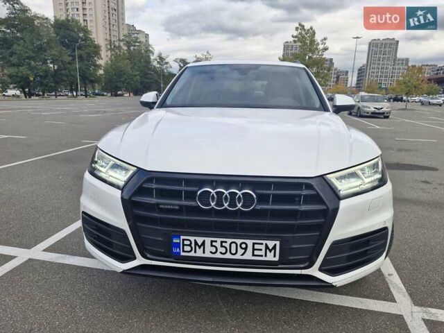 Белый Ауди Ку 5, объемом двигателя 1.98 л и пробегом 128 тыс. км за 31400 $, фото 4 на Automoto.ua