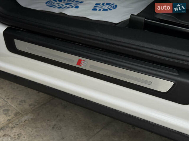 Белый Ауди Ку 5, объемом двигателя 1.98 л и пробегом 65 тыс. км за 40999 $, фото 26 на Automoto.ua