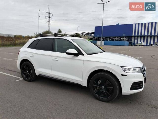 Белый Ауди Ку 5, объемом двигателя 2 л и пробегом 52 тыс. км за 30900 $, фото 2 на Automoto.ua