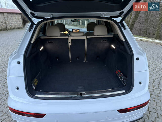 Білий Ауді Ку 5, об'ємом двигуна 2 л та пробігом 100 тис. км за 33900 $, фото 61 на Automoto.ua