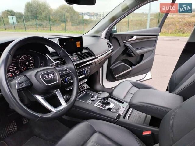 Белый Ауди Ку 5, объемом двигателя 2 л и пробегом 52 тыс. км за 30900 $, фото 15 на Automoto.ua