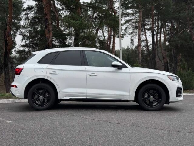 Белый Ауди Ку 5, объемом двигателя 2 л и пробегом 98 тыс. км за 29950 $, фото 4 на Automoto.ua