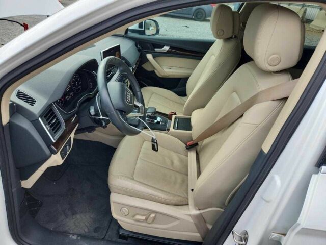 Белый Ауди Ку 5, объемом двигателя 0 л и пробегом 49 тыс. км за 7000 $, фото 6 на Automoto.ua