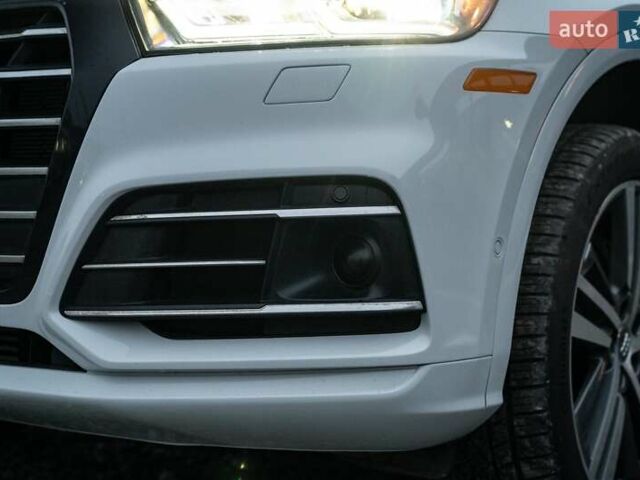 Білий Ауді Ку 5, об'ємом двигуна 1.98 л та пробігом 62 тис. км за 43600 $, фото 14 на Automoto.ua