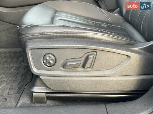 Белый Ауди Ку 5, объемом двигателя 2 л и пробегом 56 тыс. км за 38400 $, фото 15 на Automoto.ua