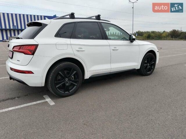 Белый Ауди Ку 5, объемом двигателя 2 л и пробегом 52 тыс. км за 30900 $, фото 8 на Automoto.ua