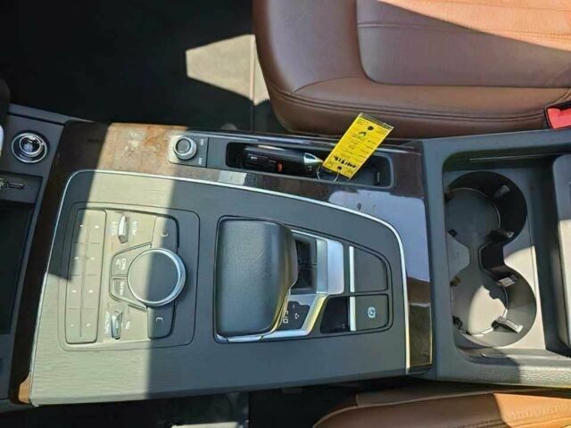 Белый Ауди Ку 5, объемом двигателя 2 л и пробегом 48 тыс. км за 8300 $, фото 9 на Automoto.ua