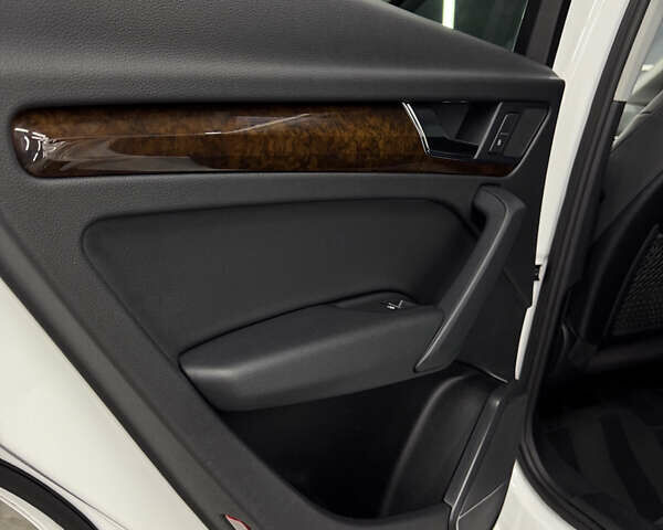 Білий Ауді Ку 5, об'ємом двигуна 1.98 л та пробігом 180 тис. км за 24399 $, фото 22 на Automoto.ua