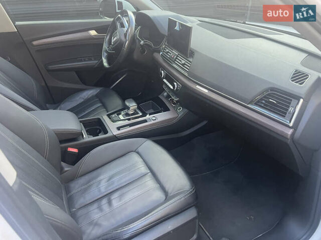 Белый Ауди Ку 5, объемом двигателя 2 л и пробегом 128 тыс. км за 27900 $, фото 10 на Automoto.ua