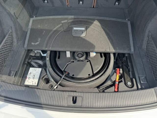 Белый Ауди Ку 5, объемом двигателя 2 л и пробегом 51 тыс. км за 37500 $, фото 14 на Automoto.ua