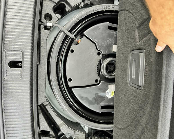 Белый Ауди Ку 5, объемом двигателя 1.98 л и пробегом 130 тыс. км за 27750 $, фото 44 на Automoto.ua