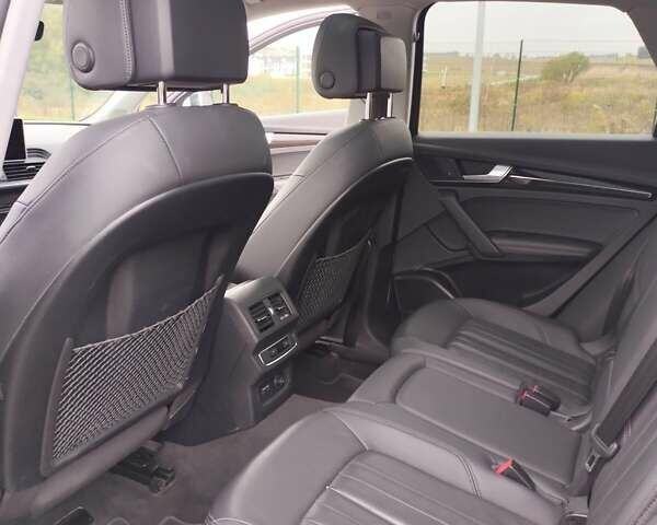 Белый Ауди Ку 5, объемом двигателя 2 л и пробегом 52 тыс. км за 30900 $, фото 19 на Automoto.ua