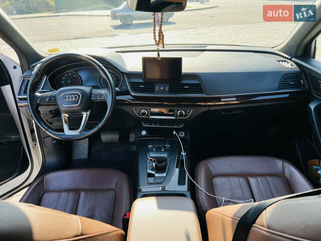 Білий Ауді Ку 5, об'ємом двигуна 1.98 л та пробігом 76 тис. км за 29000 $, фото 13 на Automoto.ua