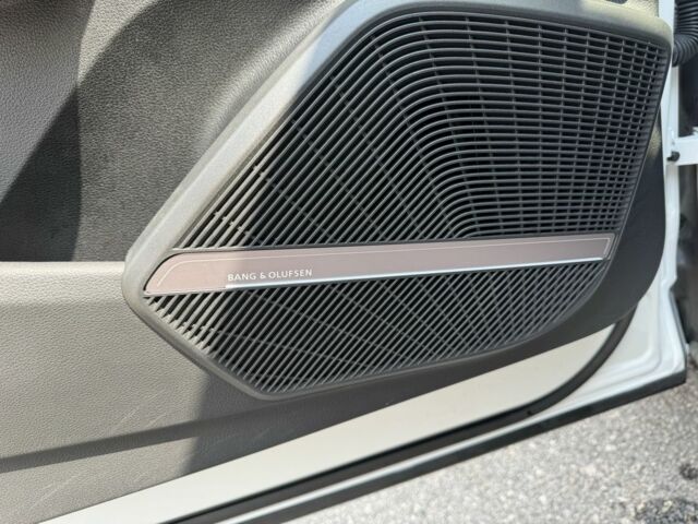 Белый Ауди Ку 5, объемом двигателя 2 л и пробегом 51 тыс. км за 37500 $, фото 20 на Automoto.ua