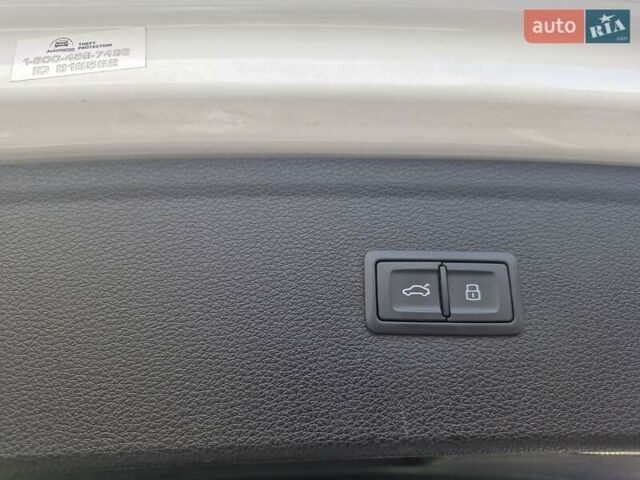 Белый Ауди Ку 5, объемом двигателя 1.98 л и пробегом 128 тыс. км за 31400 $, фото 33 на Automoto.ua