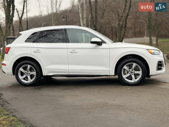 Білий Ауді Ку 5, об'ємом двигуна 1.98 л та пробігом 39 тис. км за 33500 $, фото 4 на Automoto.ua