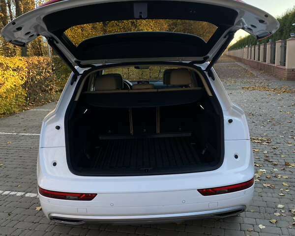 Ауди Ку 5 2020 в Василькове на Automoto.ua Белый Ауди Ку 5, объемом двигателя 1.98 л и пробегом 70 тыс. км за 27400 $, фото 15 на Automoto.ua