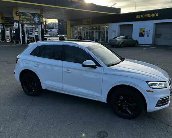 Белый Ауди Ку 5, объемом двигателя 1.98 л и пробегом 72 тыс. км за 26900 $, фото 19 на Automoto.ua