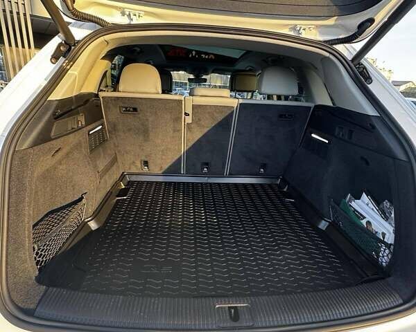 Белый Ауди Ку 5, объемом двигателя 2 л и пробегом 83 тыс. км за 29300 $, фото 12 на Automoto.ua