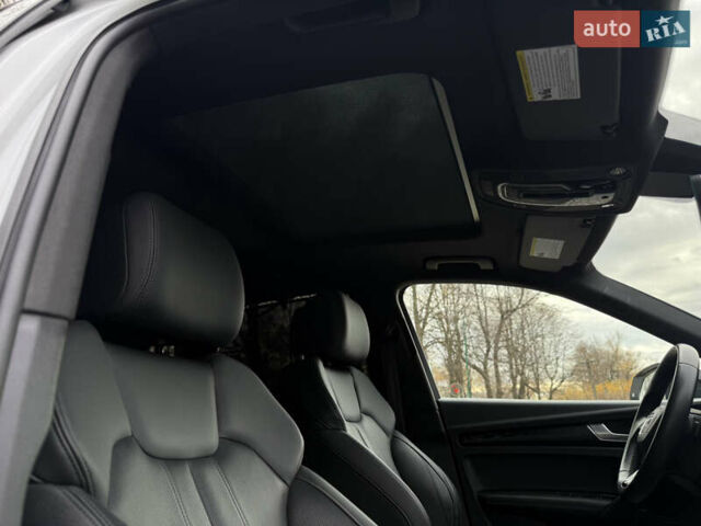 Белый Ауди Ку 5, объемом двигателя 1.98 л и пробегом 65 тыс. км за 40999 $, фото 34 на Automoto.ua