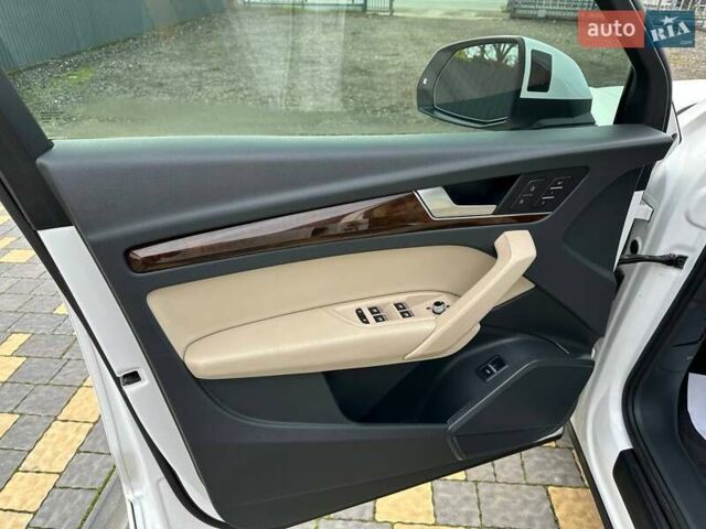 Белый Ауди Ку 5, объемом двигателя 1.98 л и пробегом 183 тыс. км за 23950 $, фото 13 на Automoto.ua