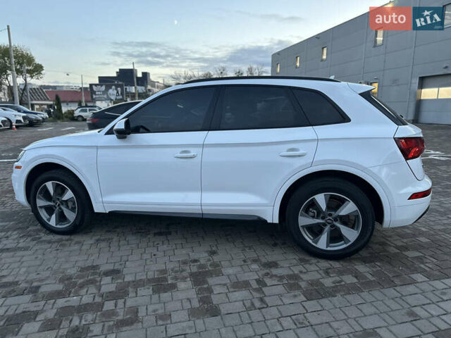 Білий Ауді Ку 5, об'ємом двигуна 2 л та пробігом 119 тис. км за 25700 $, фото 6 на Automoto.ua