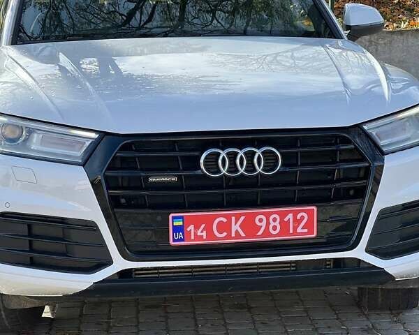 Белый Ауди Ку 5, объемом двигателя 1.98 л и пробегом 77 тыс. км за 25900 $, фото 4 на Automoto.ua