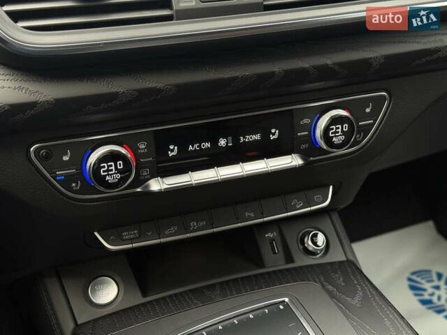 Белый Ауди Ку 5, объемом двигателя 1.98 л и пробегом 65 тыс. км за 40999 $, фото 35 на Automoto.ua