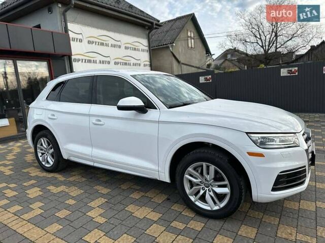 Белый Ауди Ку 5, объемом двигателя 1.98 л и пробегом 183 тыс. км за 23950 $, фото 3 на Automoto.ua