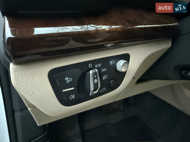 Білий Ауді Ку 5, об'ємом двигуна 2 л та пробігом 100 тис. км за 33900 $, фото 30 на Automoto.ua