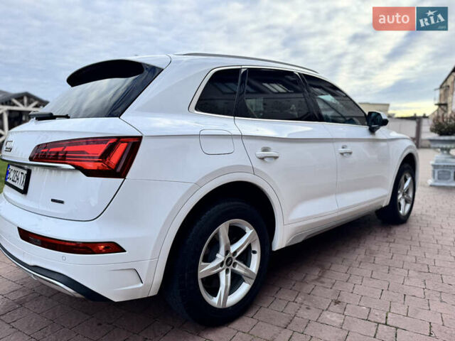 Белый Ауди Ку 5, объемом двигателя 1.98 л и пробегом 130 тыс. км за 27750 $, фото 5 на Automoto.ua