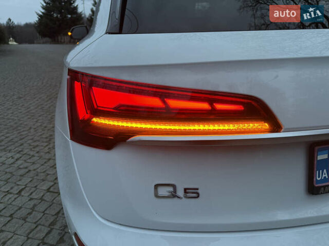 Білий Ауді Ку 5, об'ємом двигуна 2 л та пробігом 100 тис. км за 33900 $, фото 23 на Automoto.ua