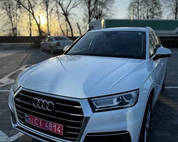 Белый Ауди Ку 5, объемом двигателя 2 л и пробегом 83 тыс. км за 29300 $, фото 6 на Automoto.ua