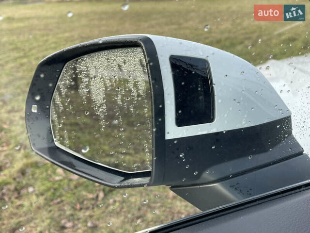 Белый Ауди Ку 5, объемом двигателя 2 л и пробегом 56 тыс. км за 38400 $, фото 10 на Automoto.ua