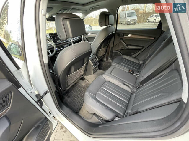 Белый Ауди Ку 5, объемом двигателя 2 л и пробегом 56 тыс. км за 38400 $, фото 22 на Automoto.ua