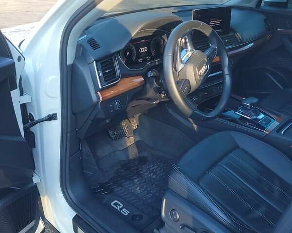 Белый Ауди Ку 5, объемом двигателя 1.98 л и пробегом 36 тыс. км за 44000 $, фото 10 на Automoto.ua