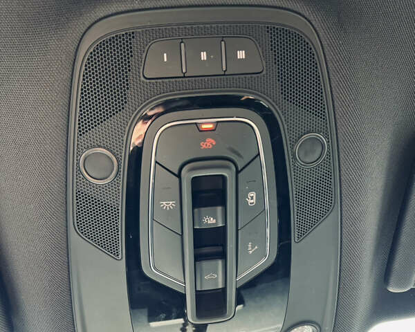 Білий Ауді Ку 5, об'ємом двигуна 1.98 л та пробігом 76 тис. км за 29000 $, фото 15 на Automoto.ua