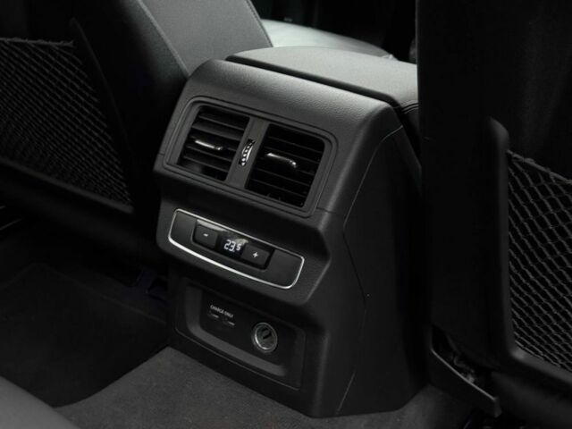 Белый Ауди Ку 5, объемом двигателя 2 л и пробегом 98 тыс. км за 29950 $, фото 22 на Automoto.ua