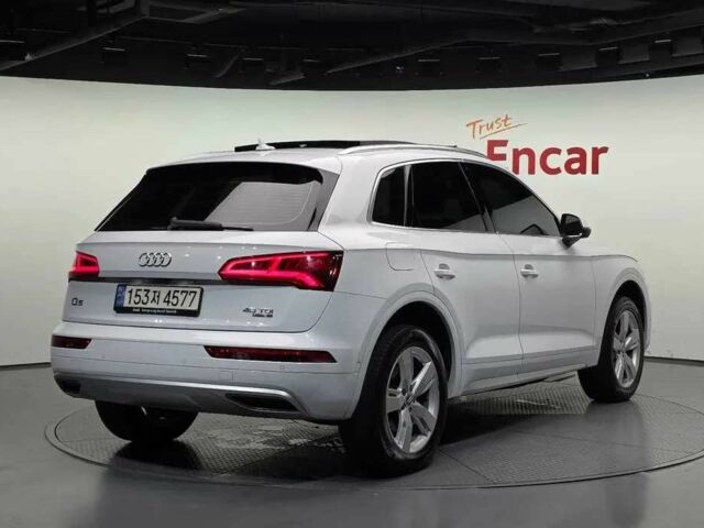 Белый Ауди Ку 5, объемом двигателя 2 л и пробегом 104 тыс. км за 19000 $, фото 1 на Automoto.ua