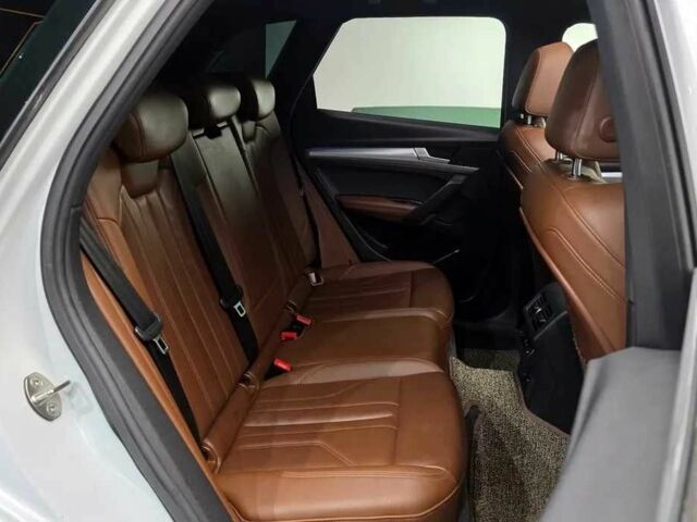 Белый Ауди Ку 5, объемом двигателя 2 л и пробегом 104 тыс. км за 19000 $, фото 9 на Automoto.ua