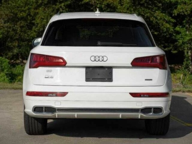 Белый Ауди Ку 5, объемом двигателя 2 л и пробегом 40 тыс. км за 15000 $, фото 3 на Automoto.ua