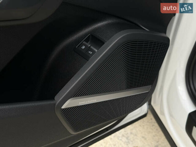 Белый Ауди Ку 5, объемом двигателя 1.98 л и пробегом 65 тыс. км за 40999 $, фото 24 на Automoto.ua