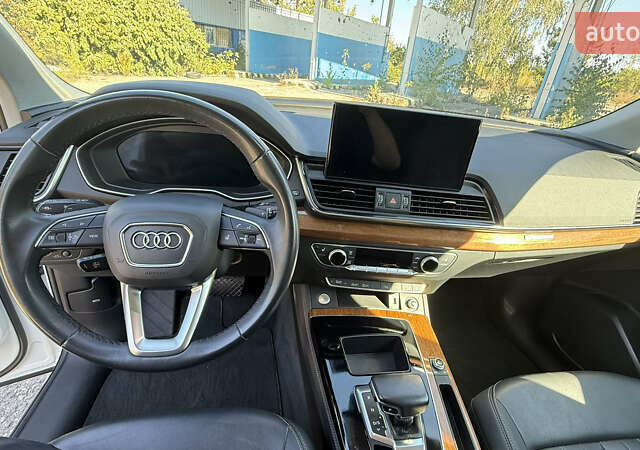 Белый Ауди Ку 5, объемом двигателя 1.98 л и пробегом 102 тыс. км за 35000 $, фото 18 на Automoto.ua
