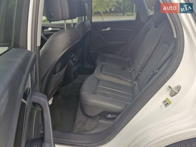 Белый Ауди Ку 5, объемом двигателя 1.98 л и пробегом 128 тыс. км за 31400 $, фото 26 на Automoto.ua