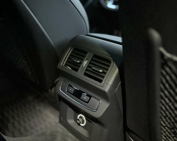 Білий Ауді Ку 5, об'ємом двигуна 2 л та пробігом 119 тис. км за 25700 $, фото 24 на Automoto.ua