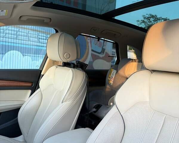 Белый Ауди Ку 5, объемом двигателя 1.98 л и пробегом 54 тыс. км за 37300 $, фото 6 на Automoto.ua
