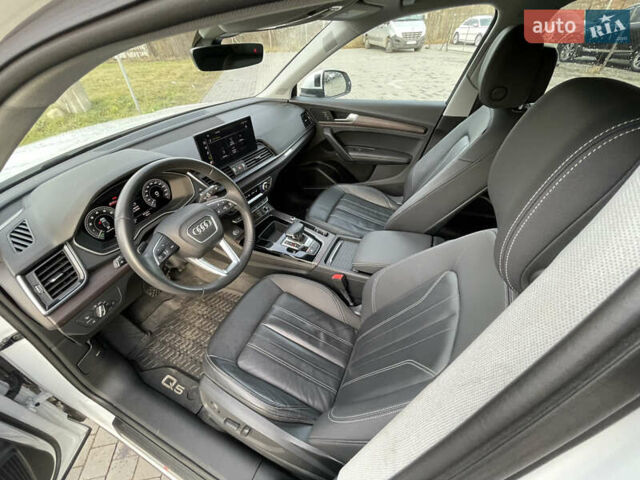 Белый Ауди Ку 5, объемом двигателя 2 л и пробегом 56 тыс. км за 38400 $, фото 16 на Automoto.ua
